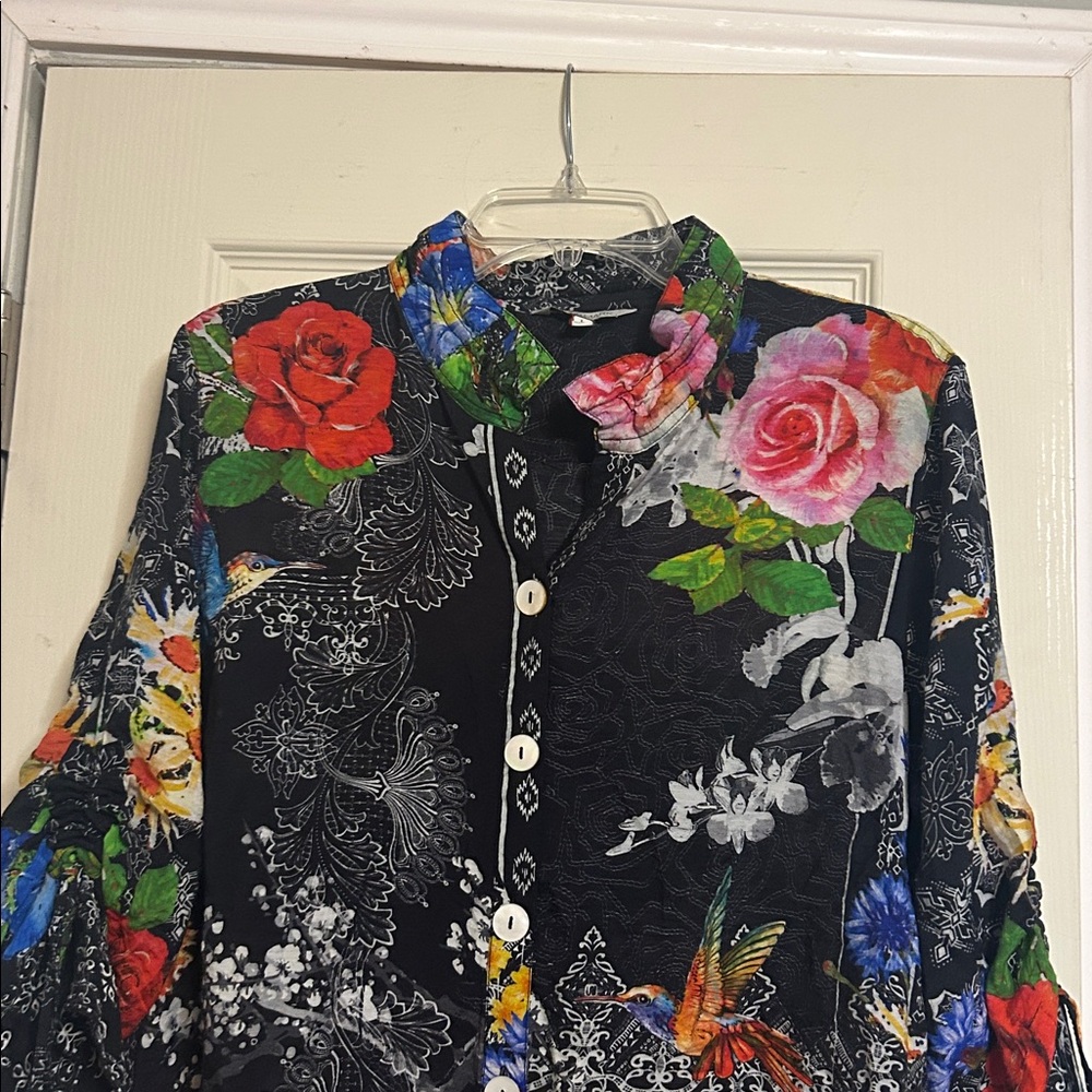 2/$50 John Mark Black floral bird artsy tunic ruch sleeve - Picture 2 of 8